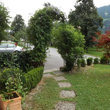 Rauch Oda ve Kahvaltı 3*